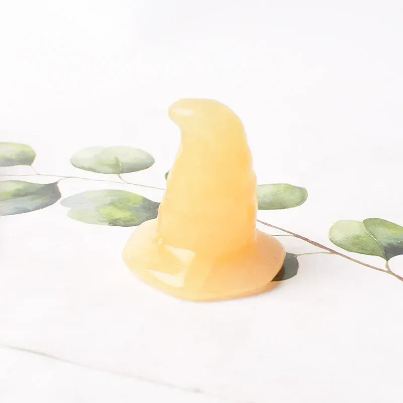 1PC Natural Crystal Obsidian Aventurine Carved Hat Halloween Cartoon Mineral Ornaments Carved Healing Reiki Home Decoration Gift Yellow Calcite / 1pc Crystal + Quartz