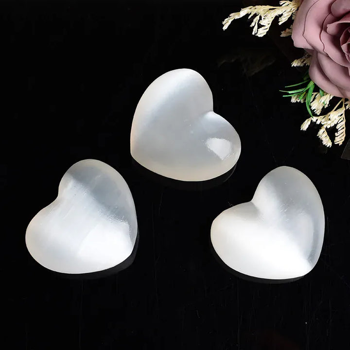 1Pc Natural Selenite Polished Heart Shape Crystal Ornaments Healing Stone Reiki White Gypsum Simple For Home Decoration Gifts