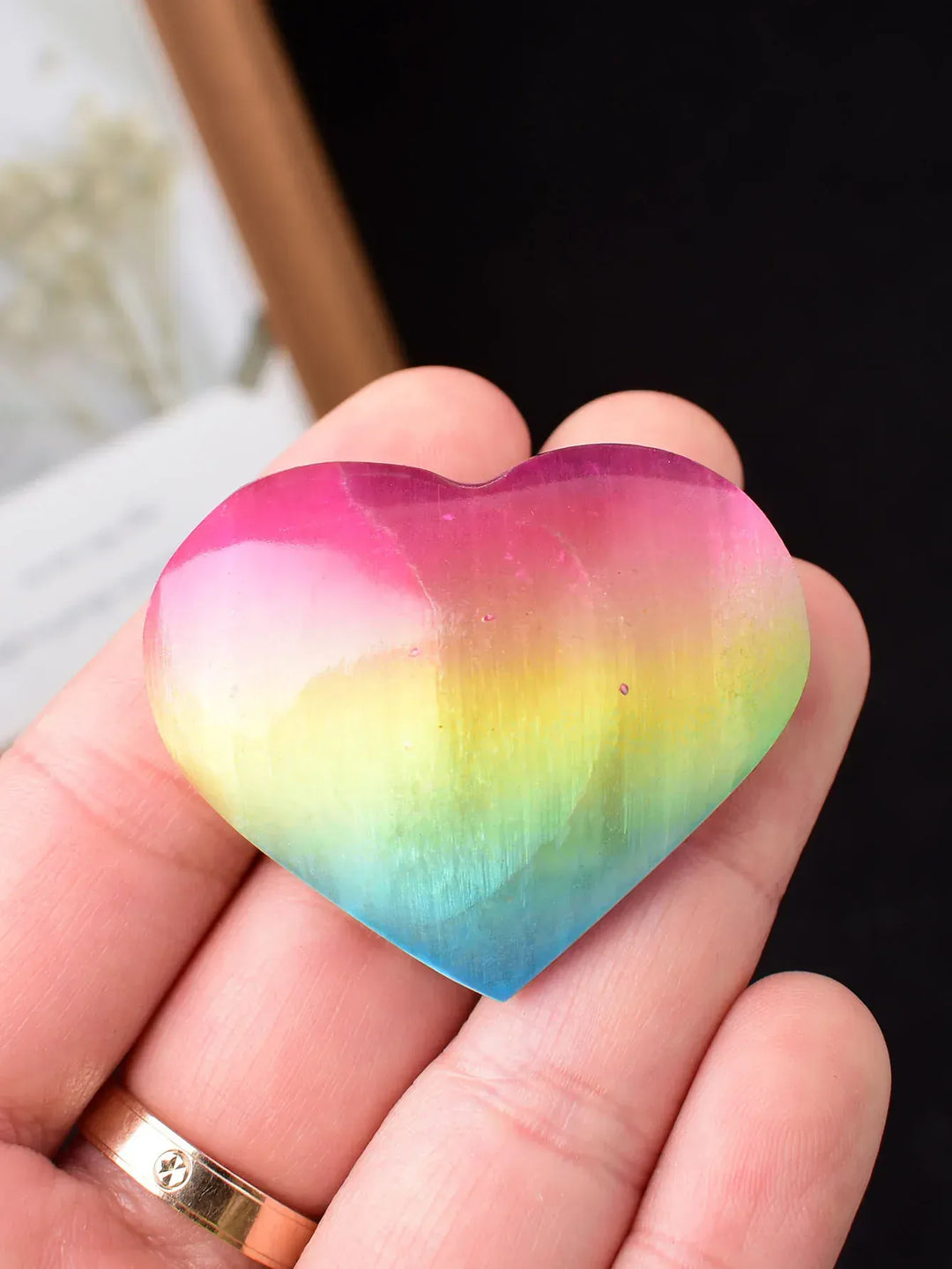 Natural Selenite Polished Heart Shaped Electroplate Aura Selenite Love Crystal Reiki Healing Stone Souvenir Home Decoration