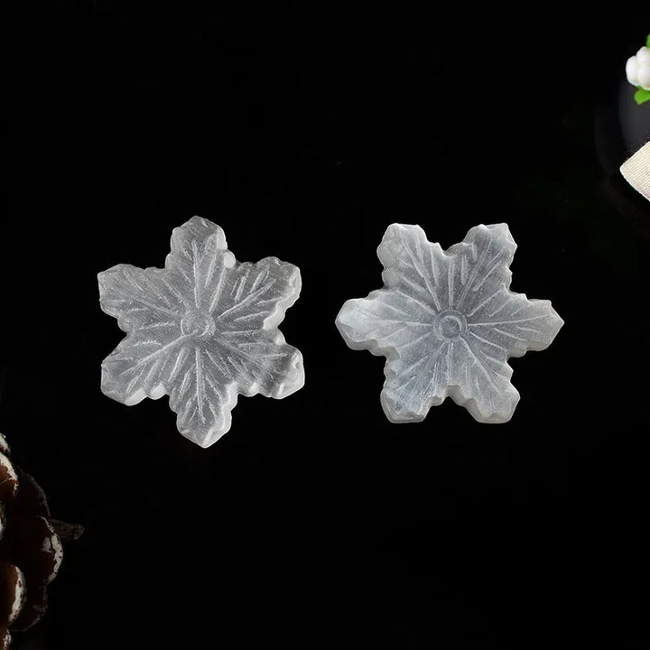 Natural Stone Selenitent Gypsum Snowflake Carving Decorative Piece Mineral Specimen Craft Christmas Decoration Gift Home Decor