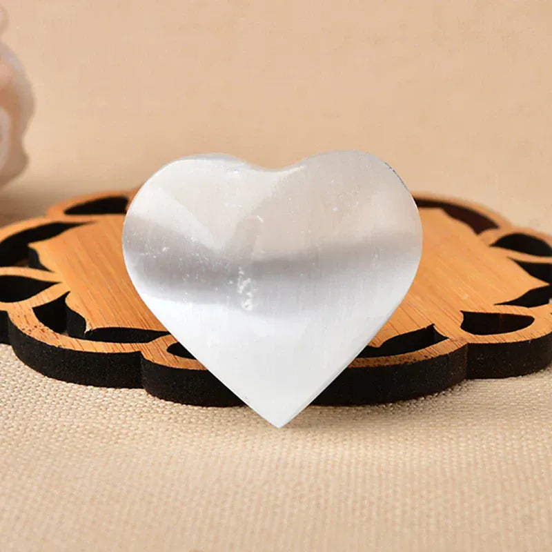 Natural Selenite Heart Shaped Hand Carved Polished Love Crystal Reiki Healing Stone Souvenir Home Decoration Collectible Gift
