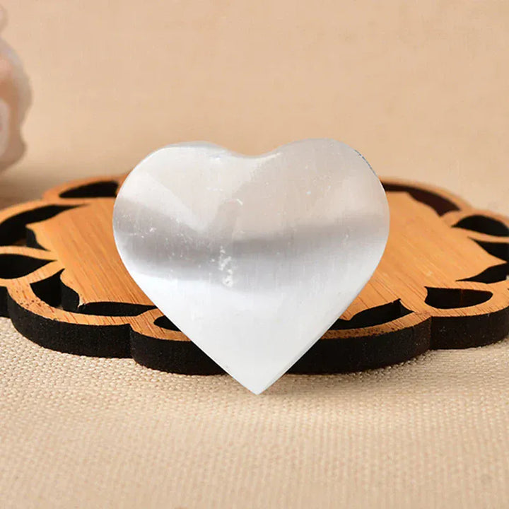 Natural Selenite Heart Shaped Hand Carved Polished Love Crystal Reiki Healing Stone Souvenir Home Decoration Collectible Gift