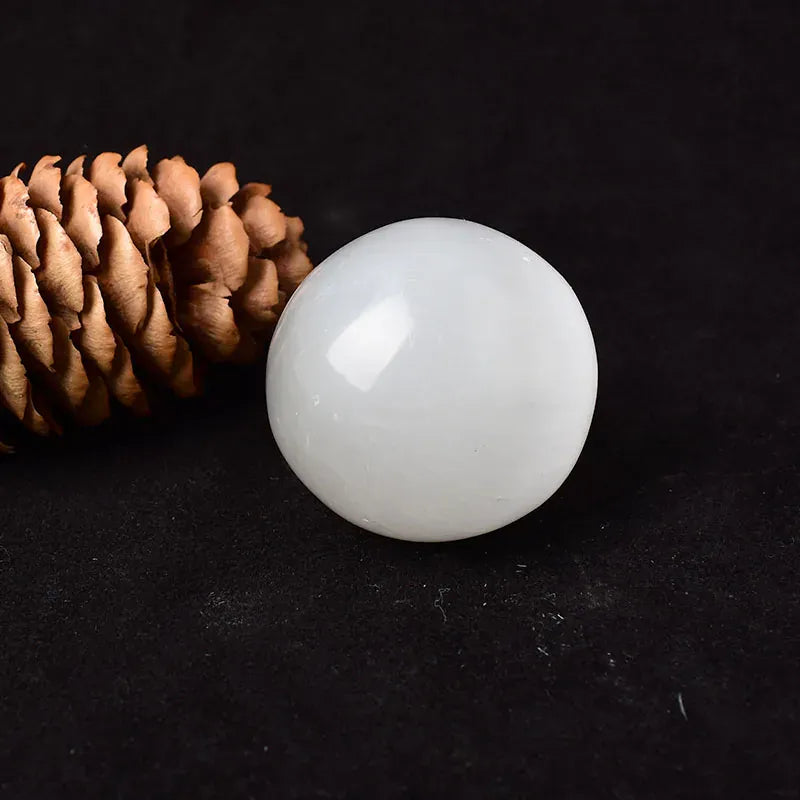 4cm Natural Crystal Selenite Polished Ball Reiki Healing Stone Home Decoration Energy Gemstone Ball Mineral Meditation Ornament