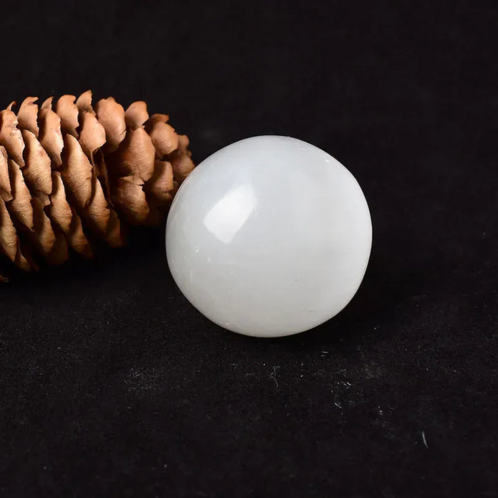 4cm Natural Crystal Selenite Polished Ball Reiki Healing Stone Home Decoration Energy Gemstone Ball Mineral Meditation Ornament