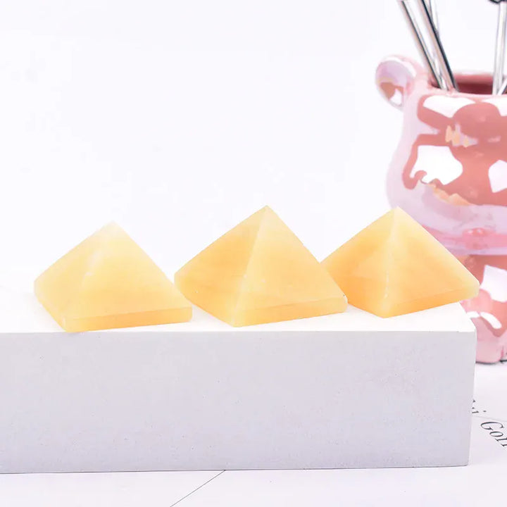 1Pc Natural Yellow Aventurine Polished Crystal Pyramid Healing Stone Energy Crystal Tower For Home Decoration Mineral Gift