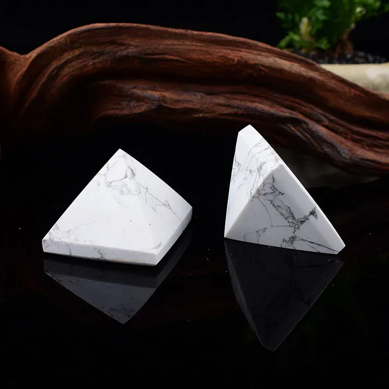 1Pc Natural Howlite Polished Crystal Pyramid Healing Stone White Turquoise Tower Meditation Simple Ornaments For Home Decoration