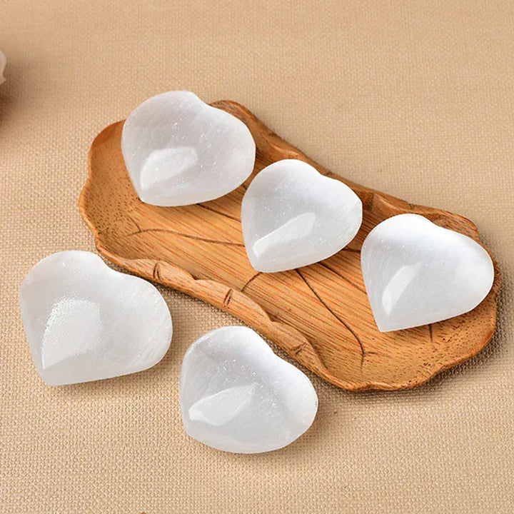 Natural Selenite Heart Shaped Hand Carved Polished Love Crystal Reiki Healing Stone Souvenir Home Decoration Collectible Gift