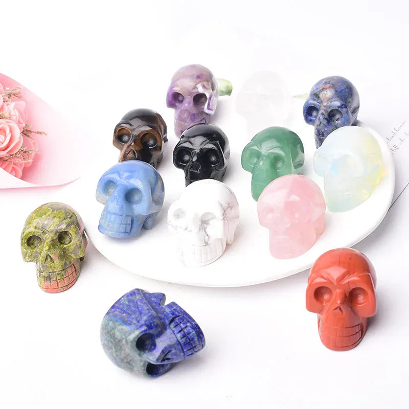 Natural Crystal Stone Skull Quartz Reiki Crystal Healing Stone Crafts Home Decoration Polished Figurine Halloween Ornaments Gift