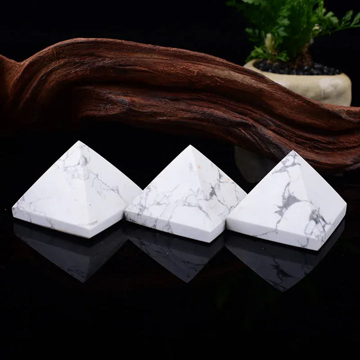 1Pc Natural Howlite Polished Crystal Pyramid Healing Stone White Turquoise Tower Meditation Simple Ornaments For Home Decoration