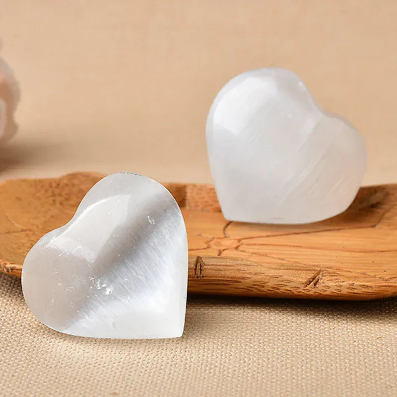 Natural Selenite Heart Shaped Hand Carved Polished Love Crystal Reiki Healing Stone Souvenir Home Decoration Collectible Gift