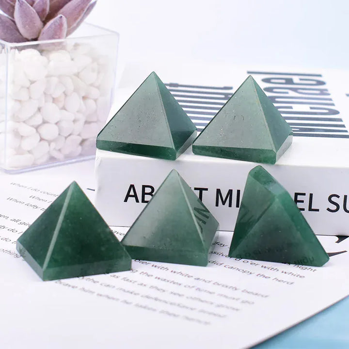 Natural Green Aventurine Polished Crystal Pyramid Healing Stone Reiki Crystal Tower Meditation Simple Ornaments Home Decoration Aventurine / 1Pc Crystal + Quartz
