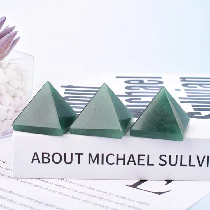 Natural Green Aventurine Polished Crystal Pyramid Healing Stone Reiki Crystal Tower Meditation Simple Ornaments Home Decoration Aventurine / 1Pc Crystal + Quartz